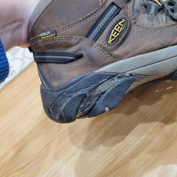 Keen Men's Detroit XT Mid Waterproof Hiking Boot Size 9.5 - Picture 7 of 8